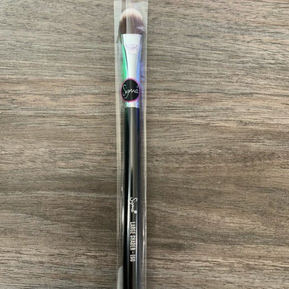 SIGMA -E60 LARGE SHADER BRUSH - BUNNY BLACK - Picture 2 of 2